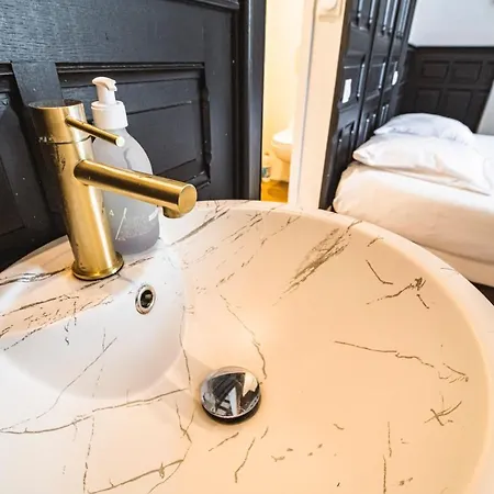 Appartement Tournelles Vue Cathedrale-maison Du Xvie Siècle Classé