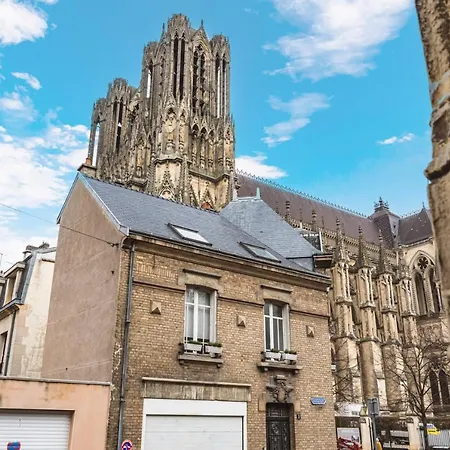 Tournelles Vue Cathedrale- Maison Climatisee Du Xvie Siecle Classee *