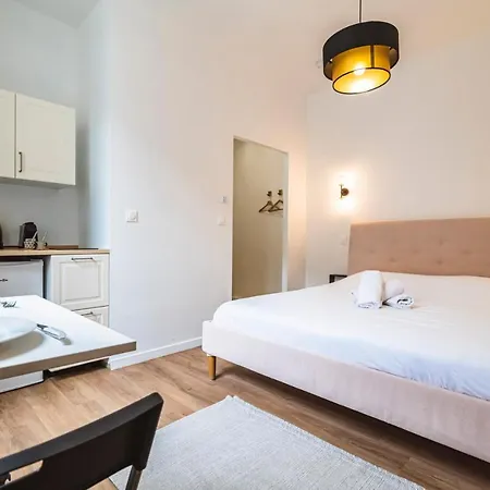 Tournelles Vue Cathedrale-maison Du Xvie Siècle Classé Appartement *