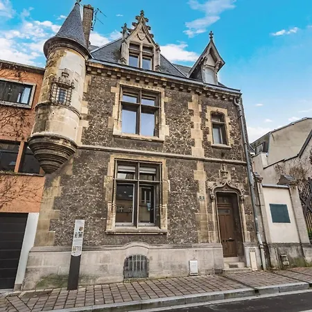 Tournelles Vue Cathedrale-maison Du Xvie Siècle Classé Appartement