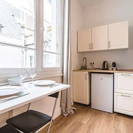 Tournelles Vue Cathedrale- Maison Climatisee Du Xvie Siecle Classee *