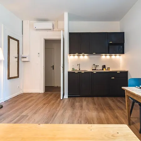 Tournelles Vue Cathedrale- Maison Climatisee Du Xvie Siecle Classee *