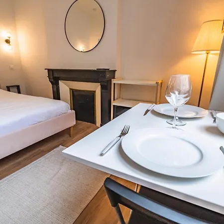 Tournelles Vue Cathedrale-maison Du Xvie Siècle Classé Reims