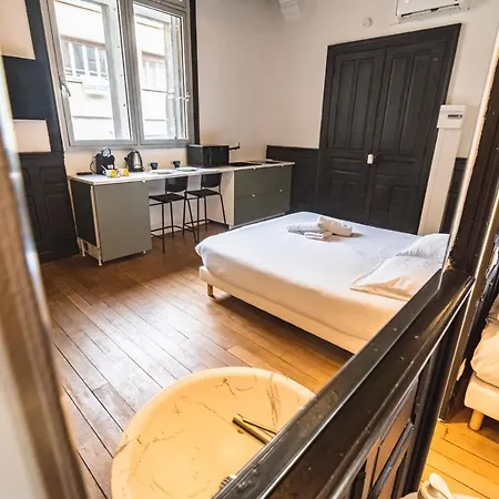 Tournelles Vue Cathedrale- Maison Climatisee Du Xvie Siecle Classee Reims